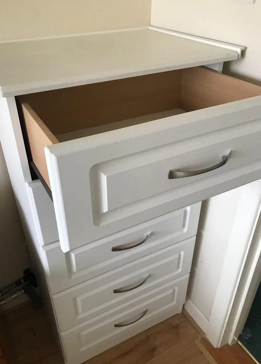 2 quality  bedroom drawers - Image 1