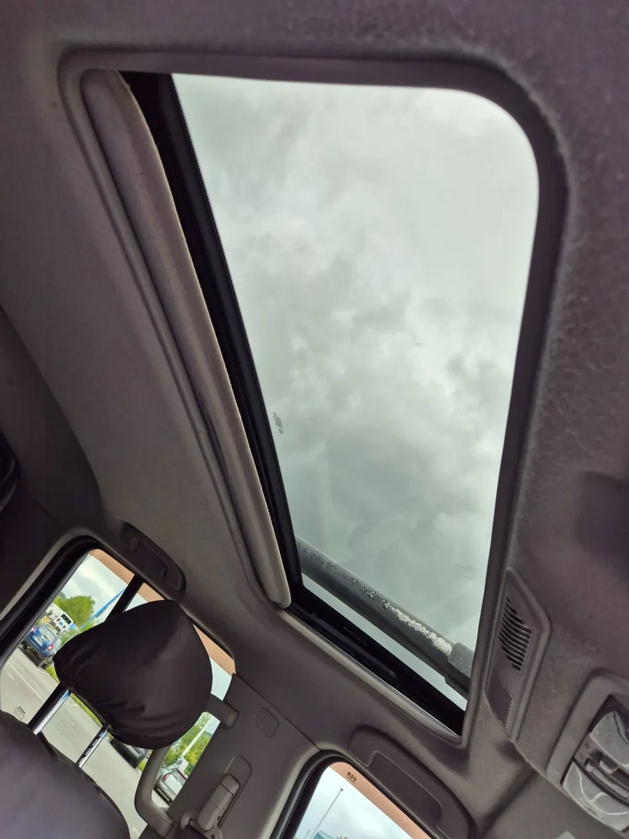Nissan Navara, Low mls, New DOE - Image 4