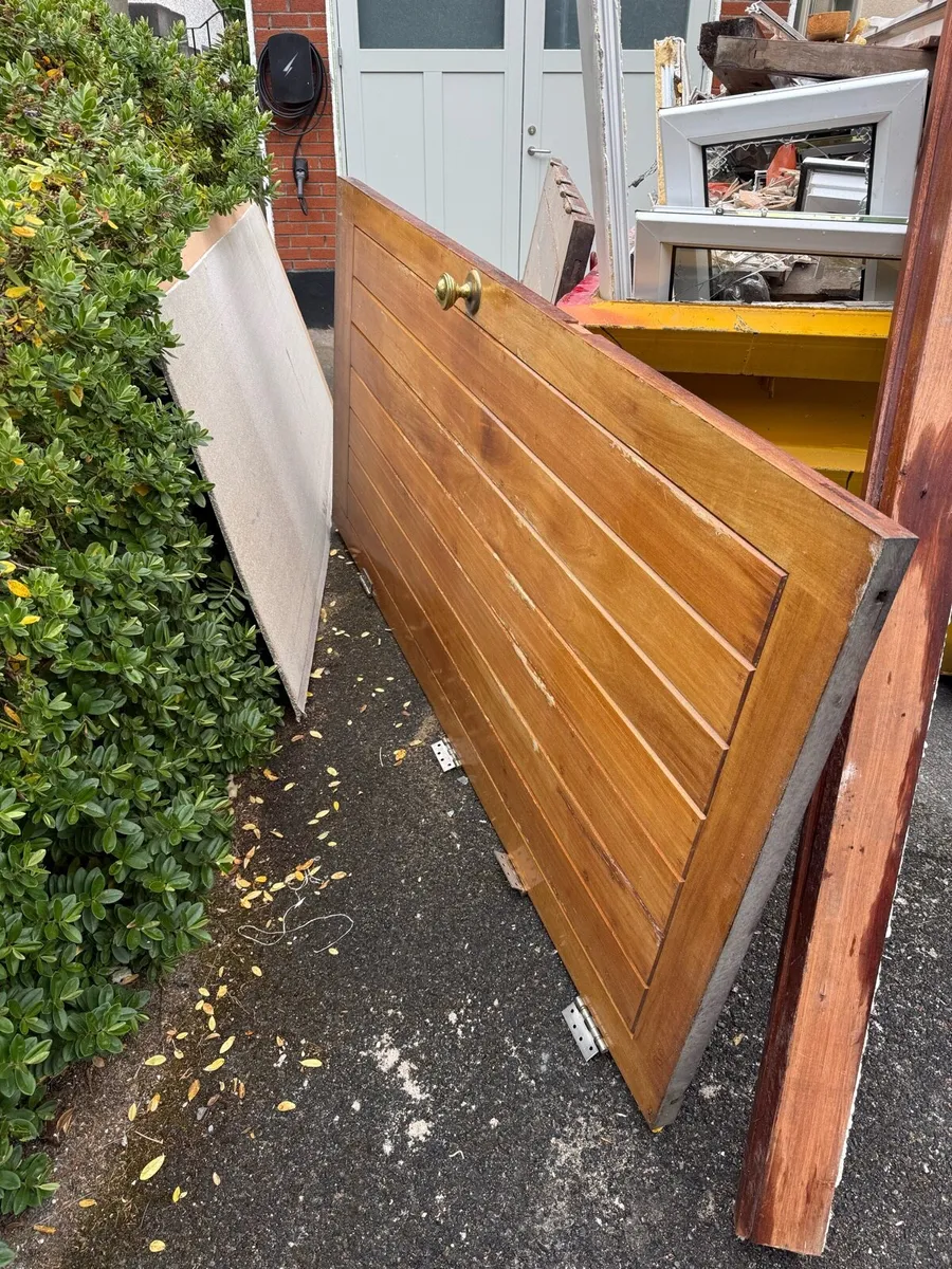 Garage door - Image 2