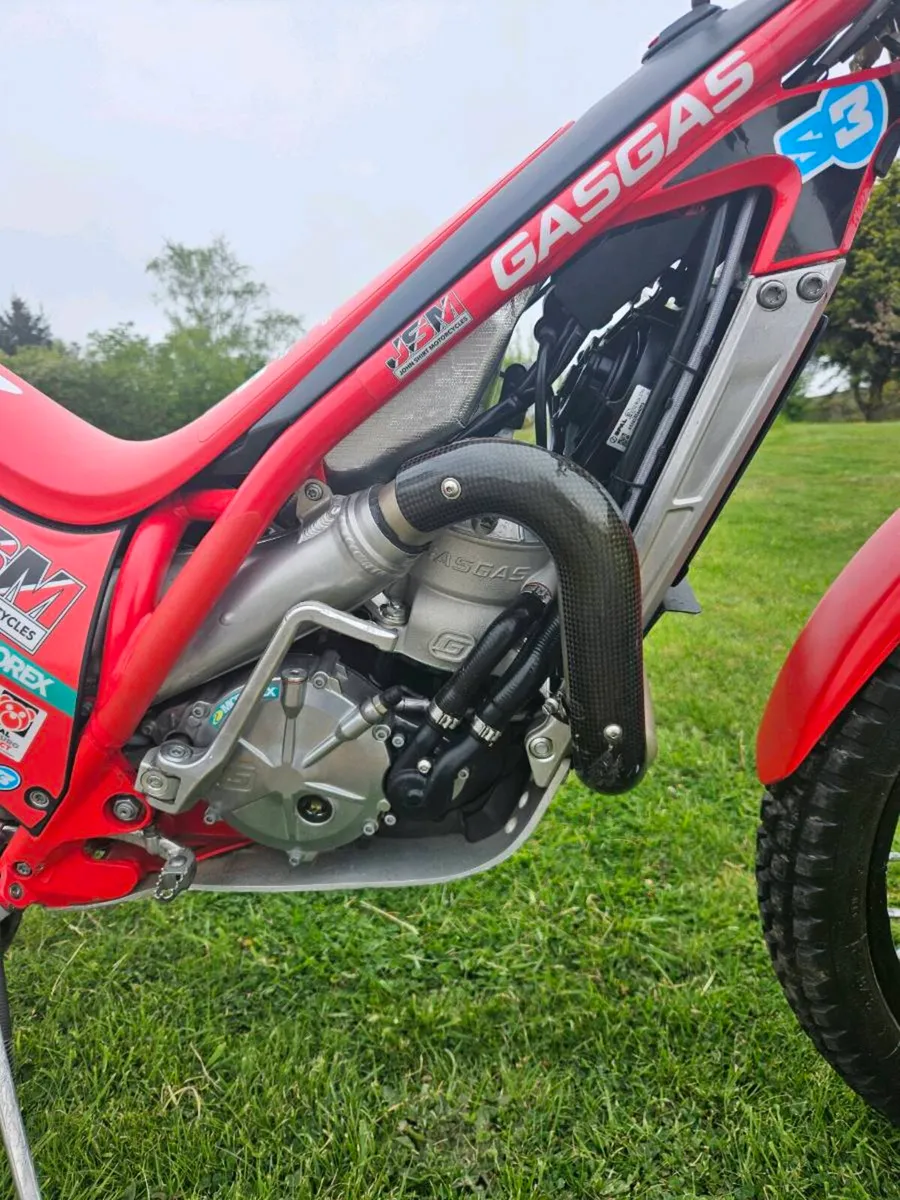 2025 Gasgas 300cc  trials bike MINT - Image 4