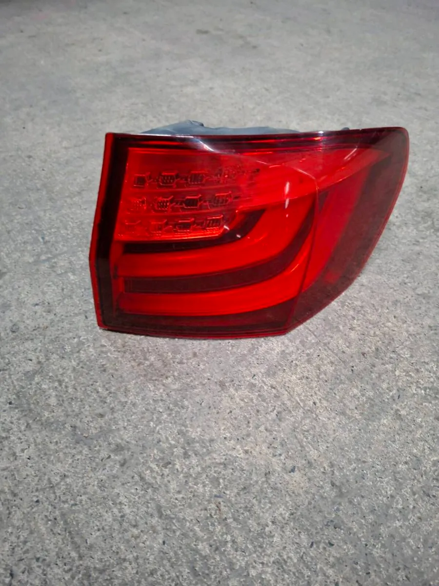 Bmw f11 rear light (outside right) - Image 1