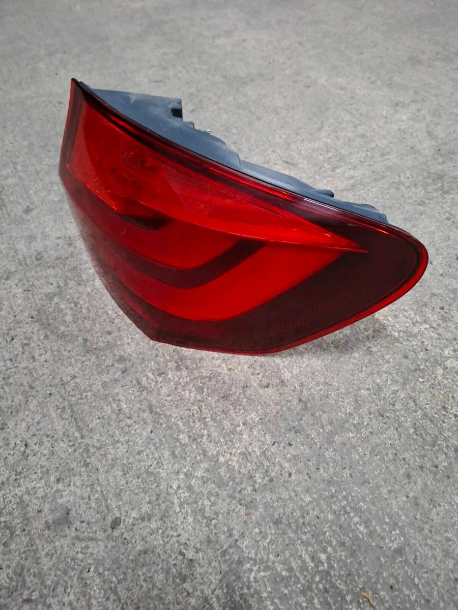 Bmw f11 rear light (outside right) - Image 2