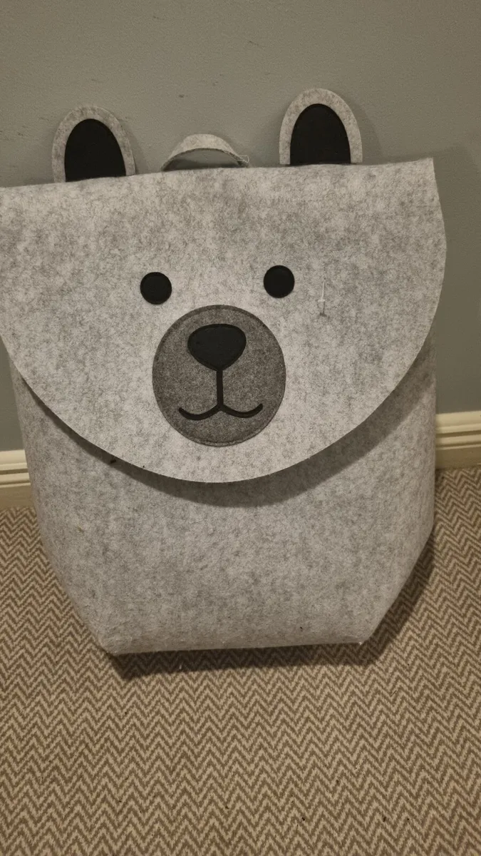 Felt storage basket