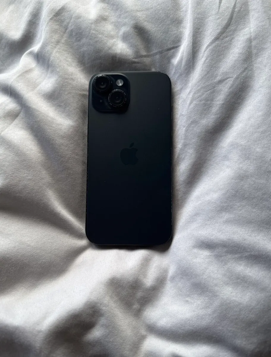 iPhone 15 - 128gb - Unlocked - Fully Functional - Image 1