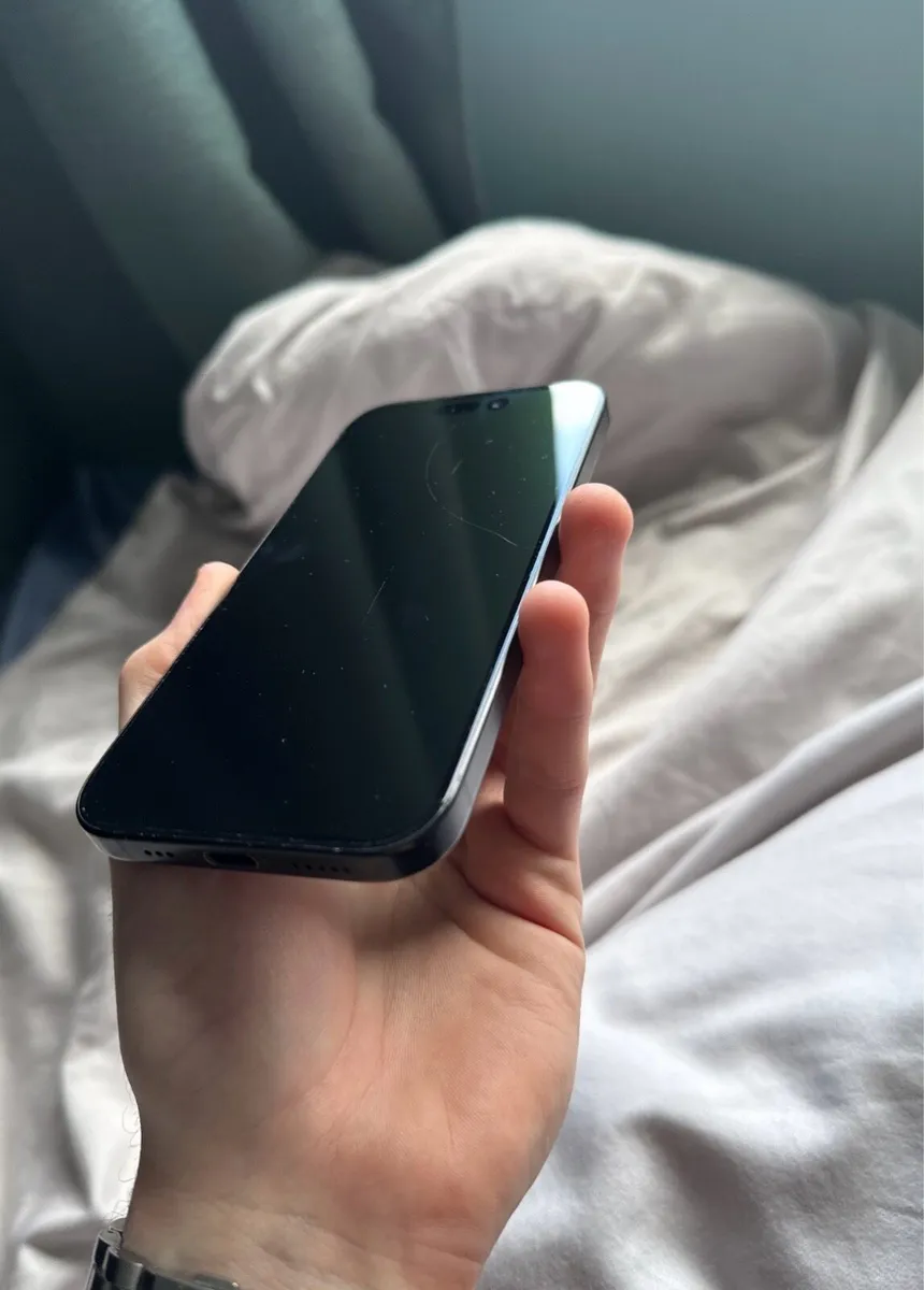 iPhone 15 - 128gb - Unlocked - Fully Functional - Image 2