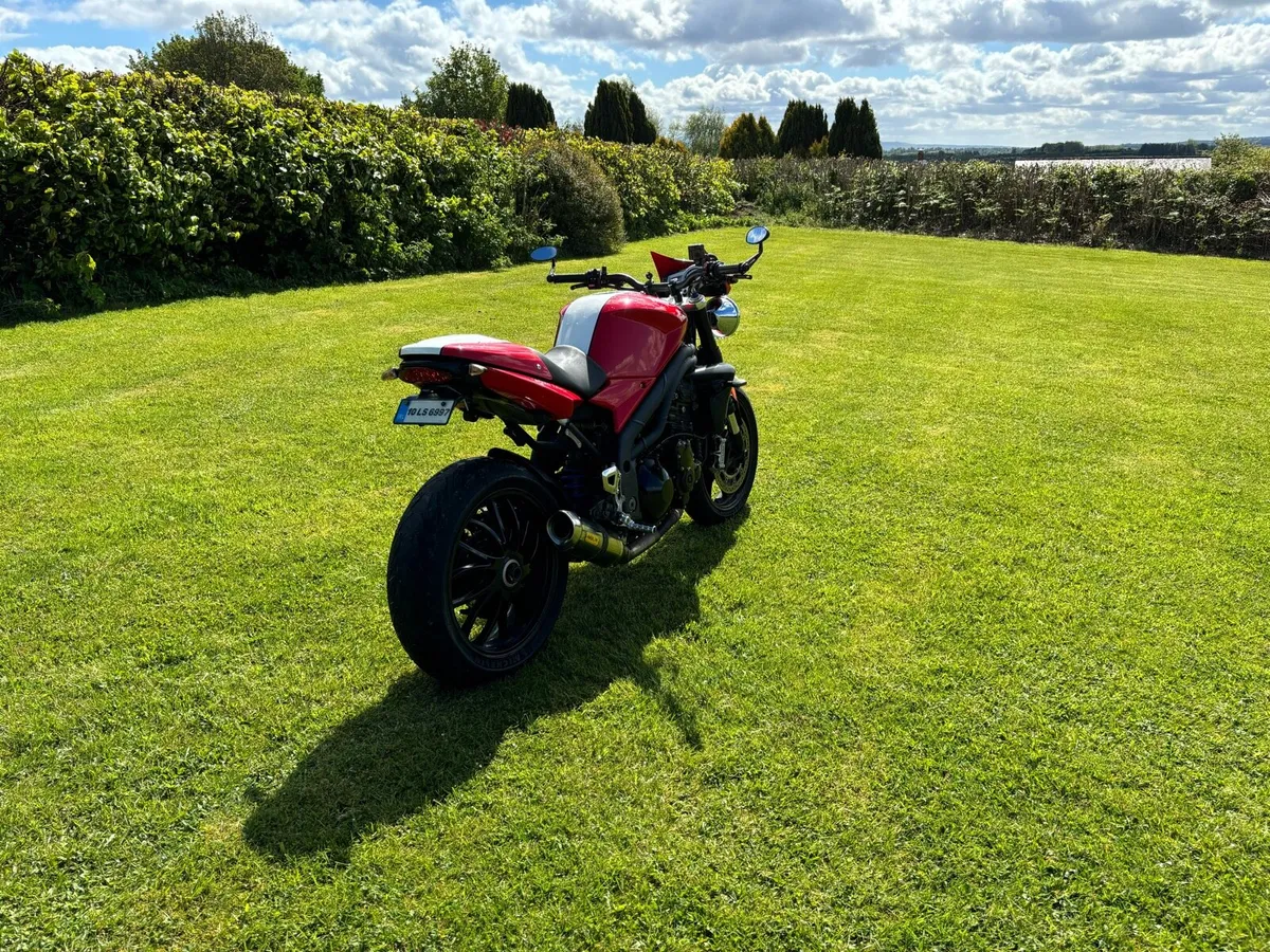 Triumph Speed Triple 1050 R - Image 3