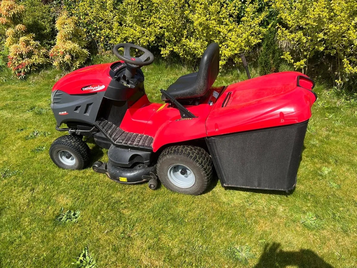 Ride on Lawnmower - Image 3