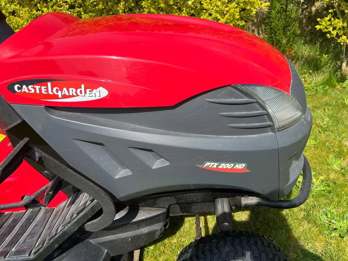 Ride on Lawnmower - Image 1