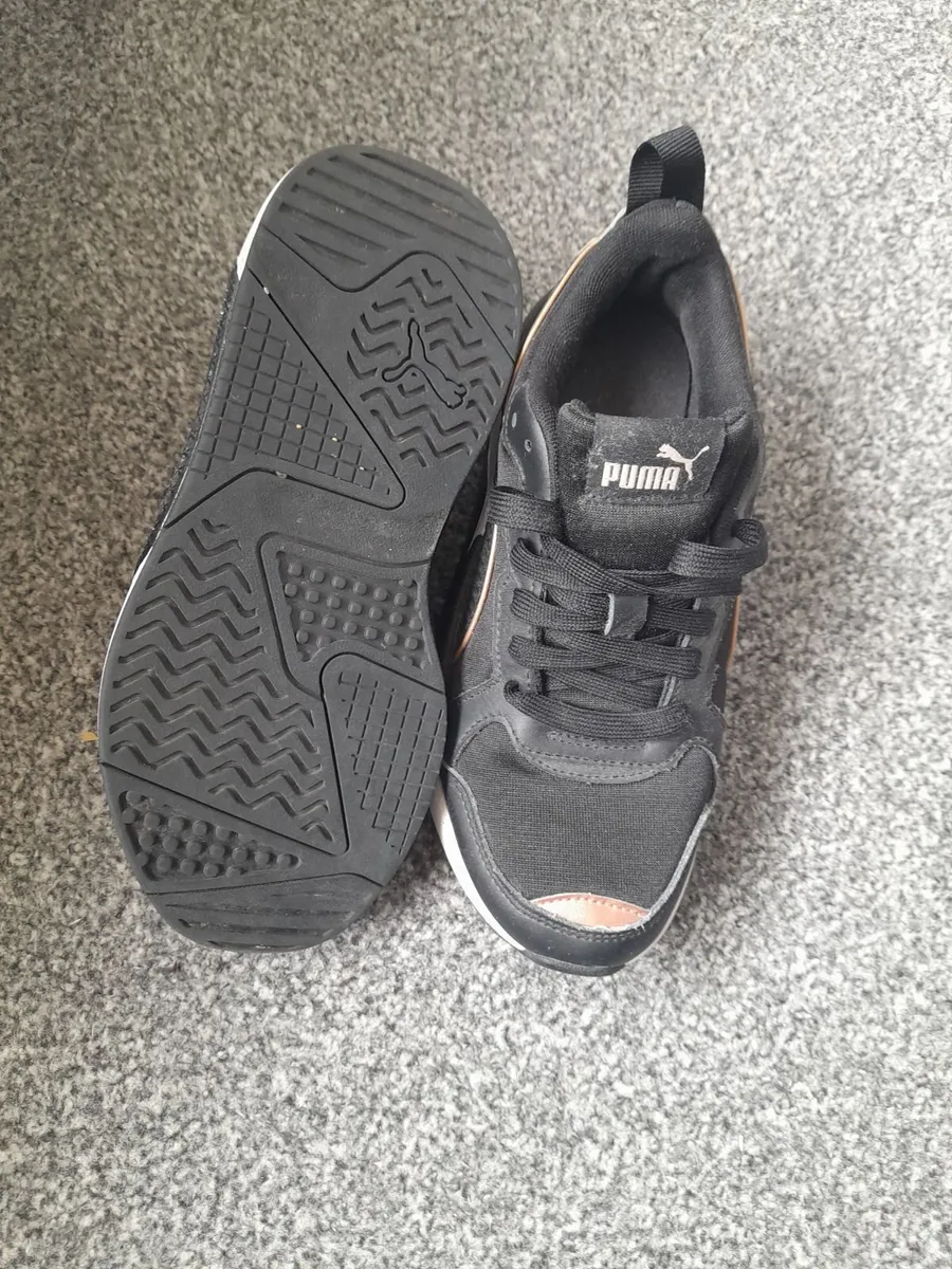 Puma trainers - Image 1