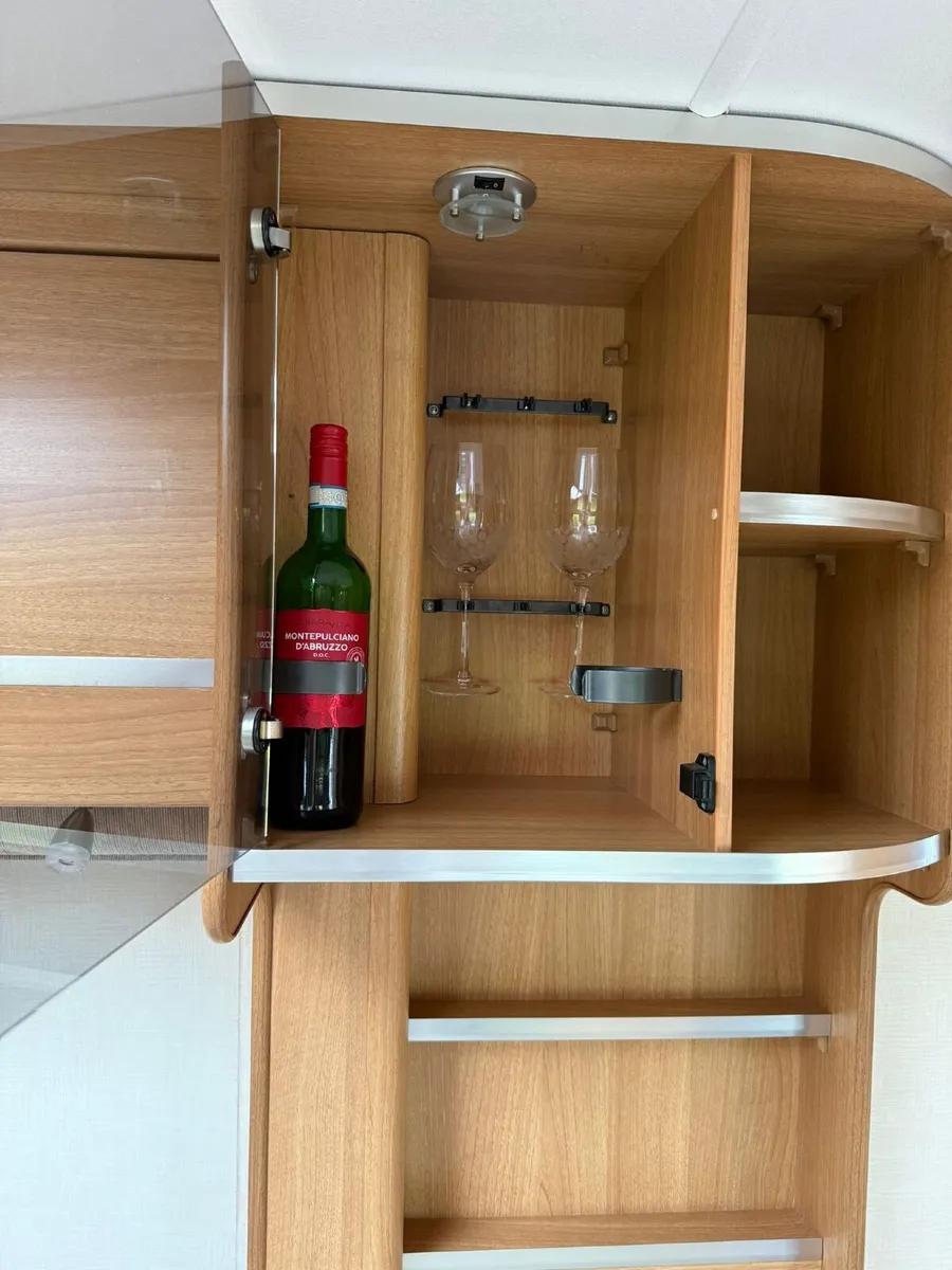 Coachman VIP 4 berth - Image 3