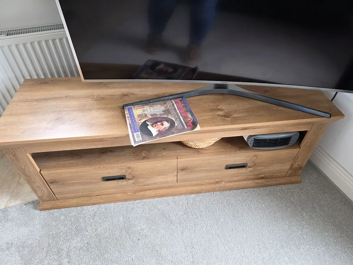 TV unit - Image 1