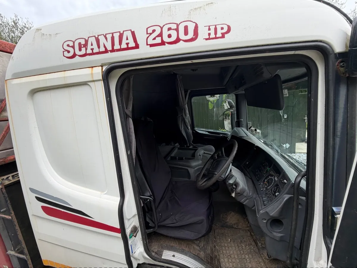 Scania Cattle Truck - Image 4