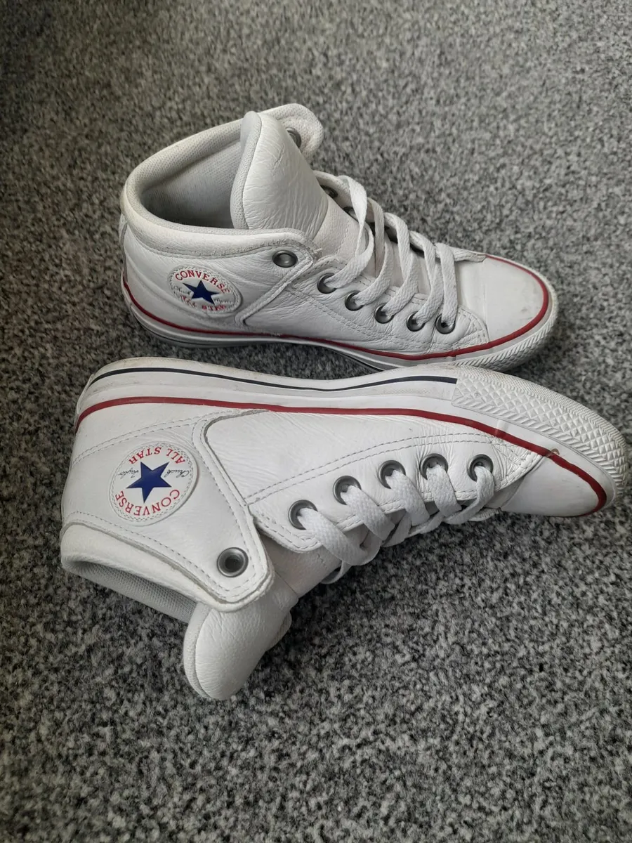Converse shoes - Image 1