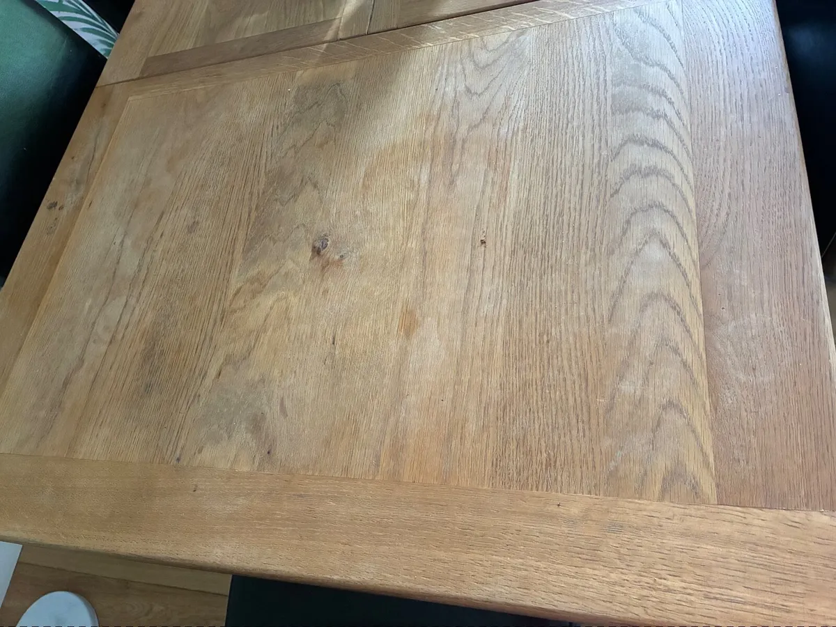 Dining table & 6 Chairs - Image 3