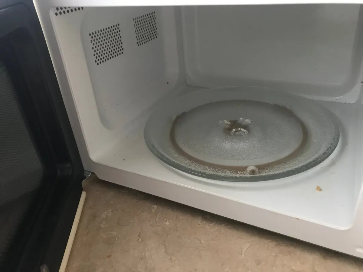 Microwave and air Fryer - Image 3