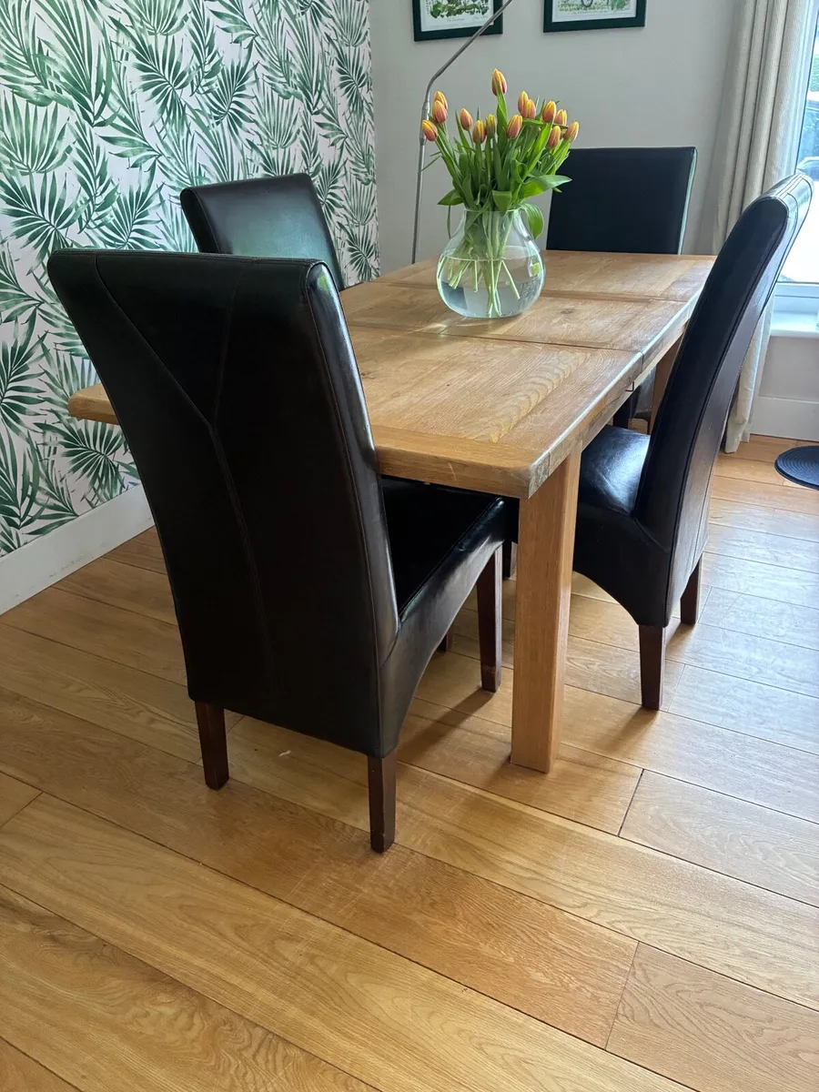 Dining table & 6 Chairs - Image 4