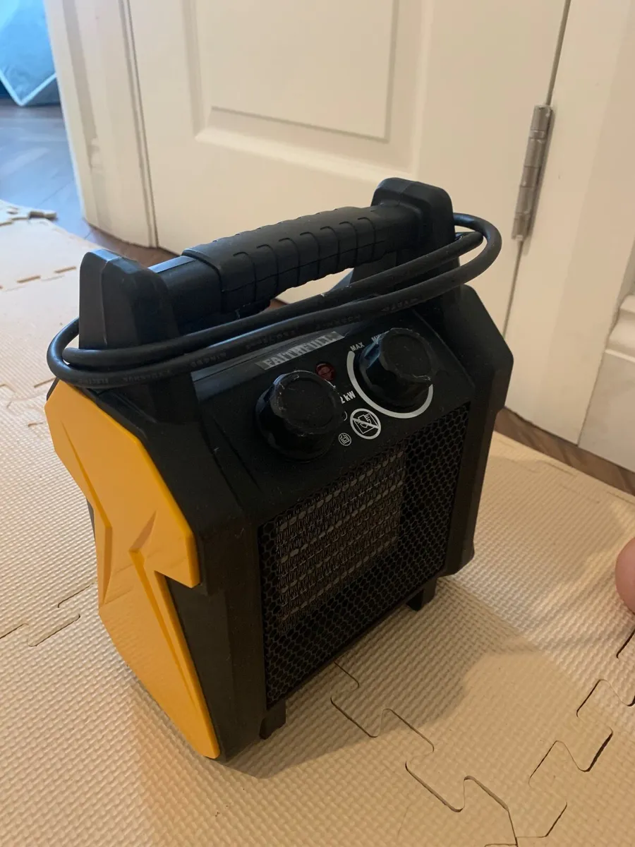 Faithfull Power Plus Ceramic Fan Heater 2kW 240V - Image 4