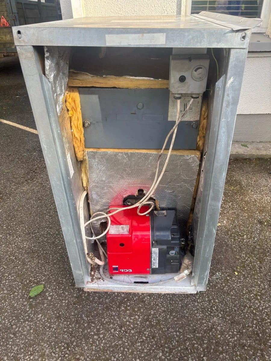 Grant euroflame 70/90 Btu condensing oil boiler - Image 1