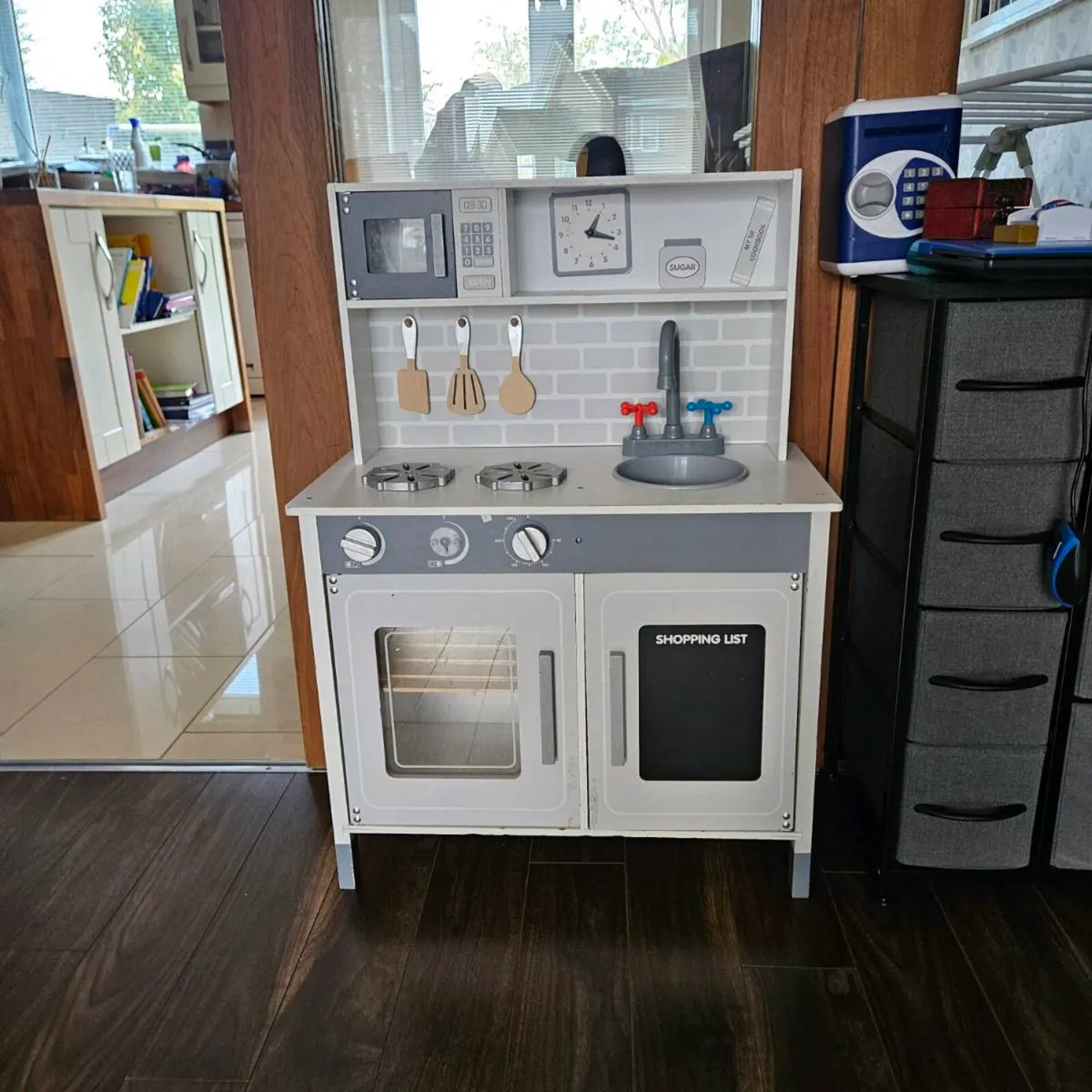 FREE Play kitchen