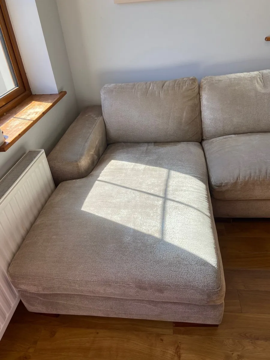 Couch - Image 2