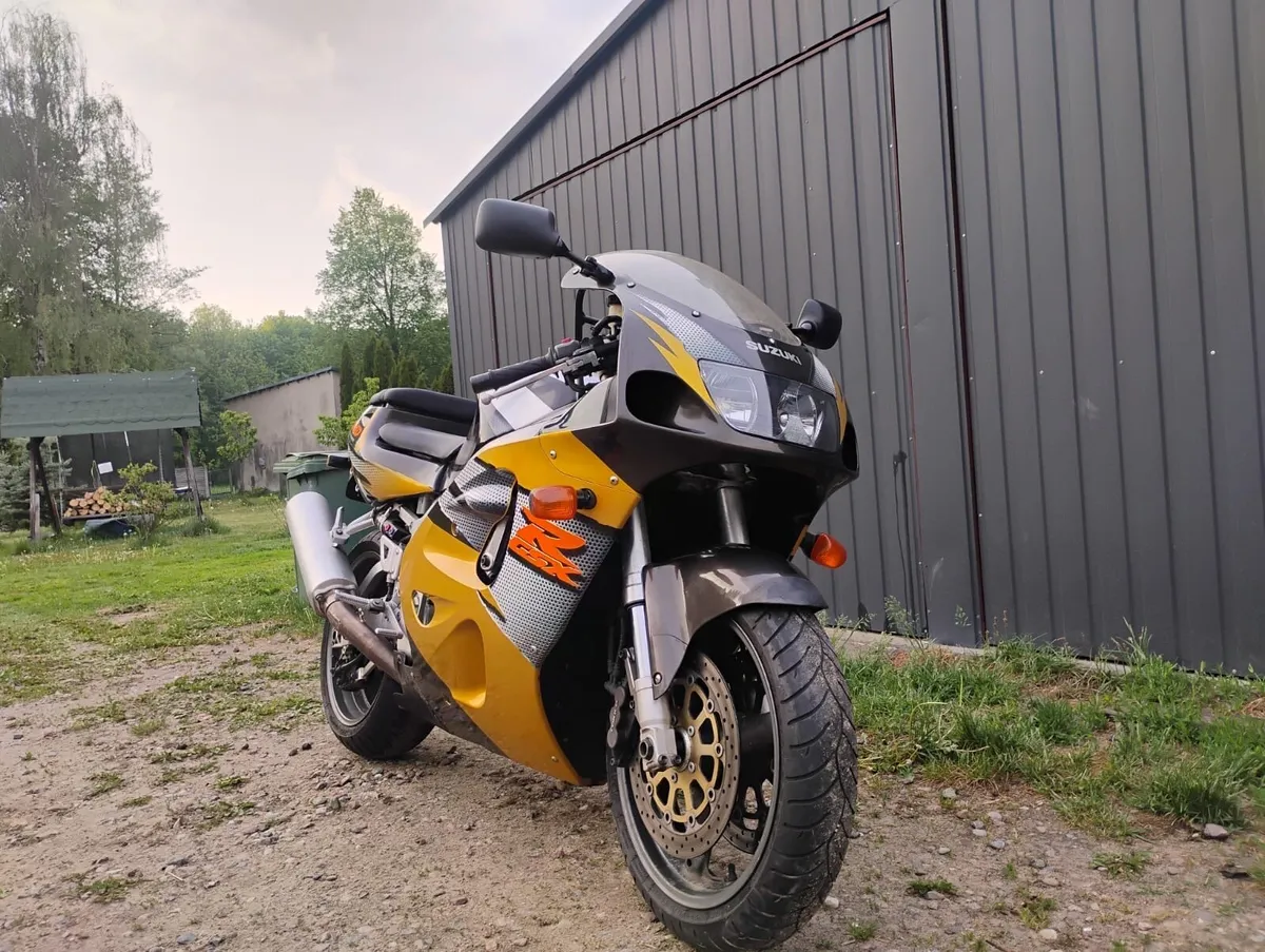 Suzuki gsxr750 Srad 19095 miles Icon - Image 3