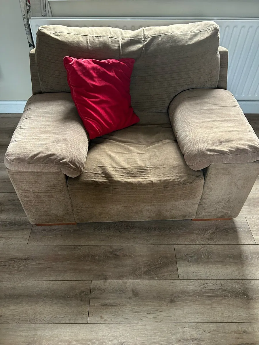Couch and 2 arm chairs - Image 2