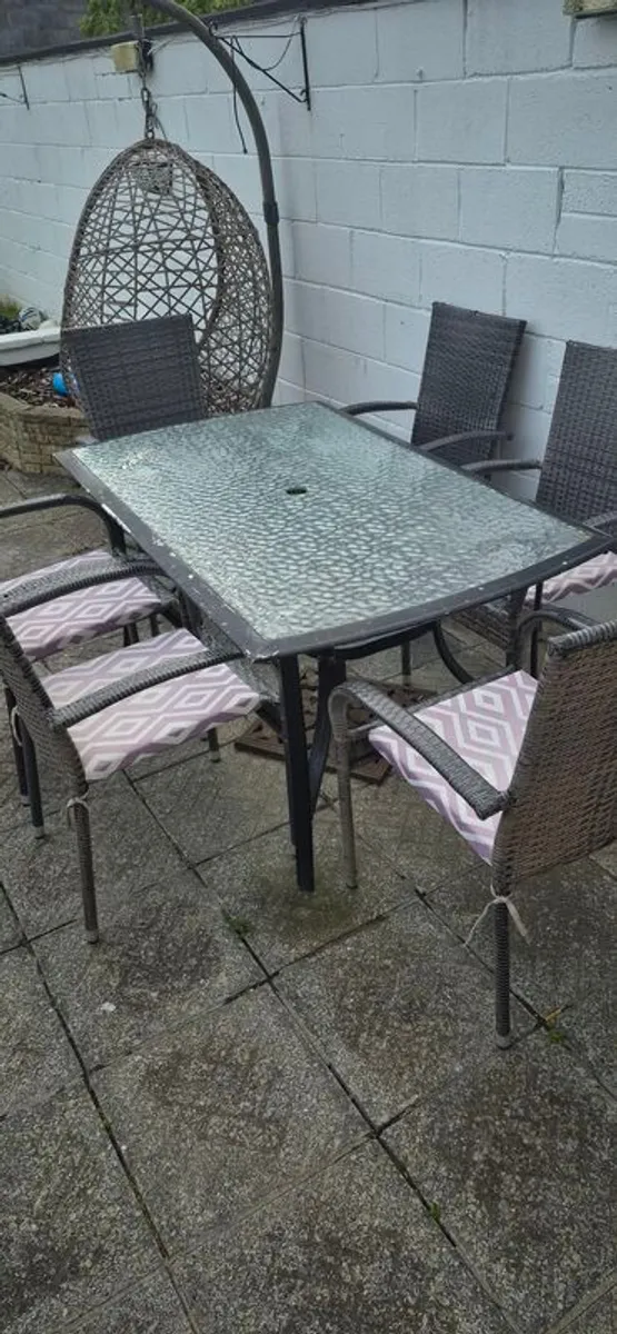 garden table and chairs - Image 2