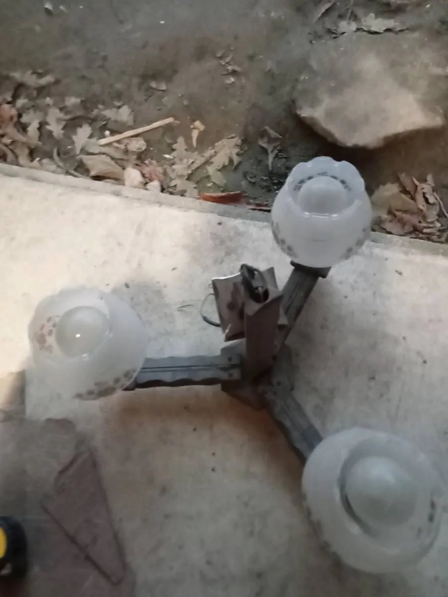 Selection of old lights - Image 3