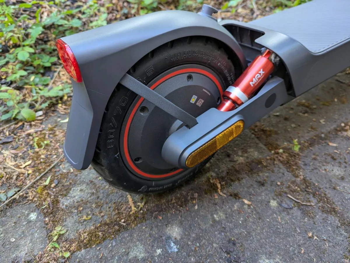 Xiaomi 5 Max e-scooter - Image 2