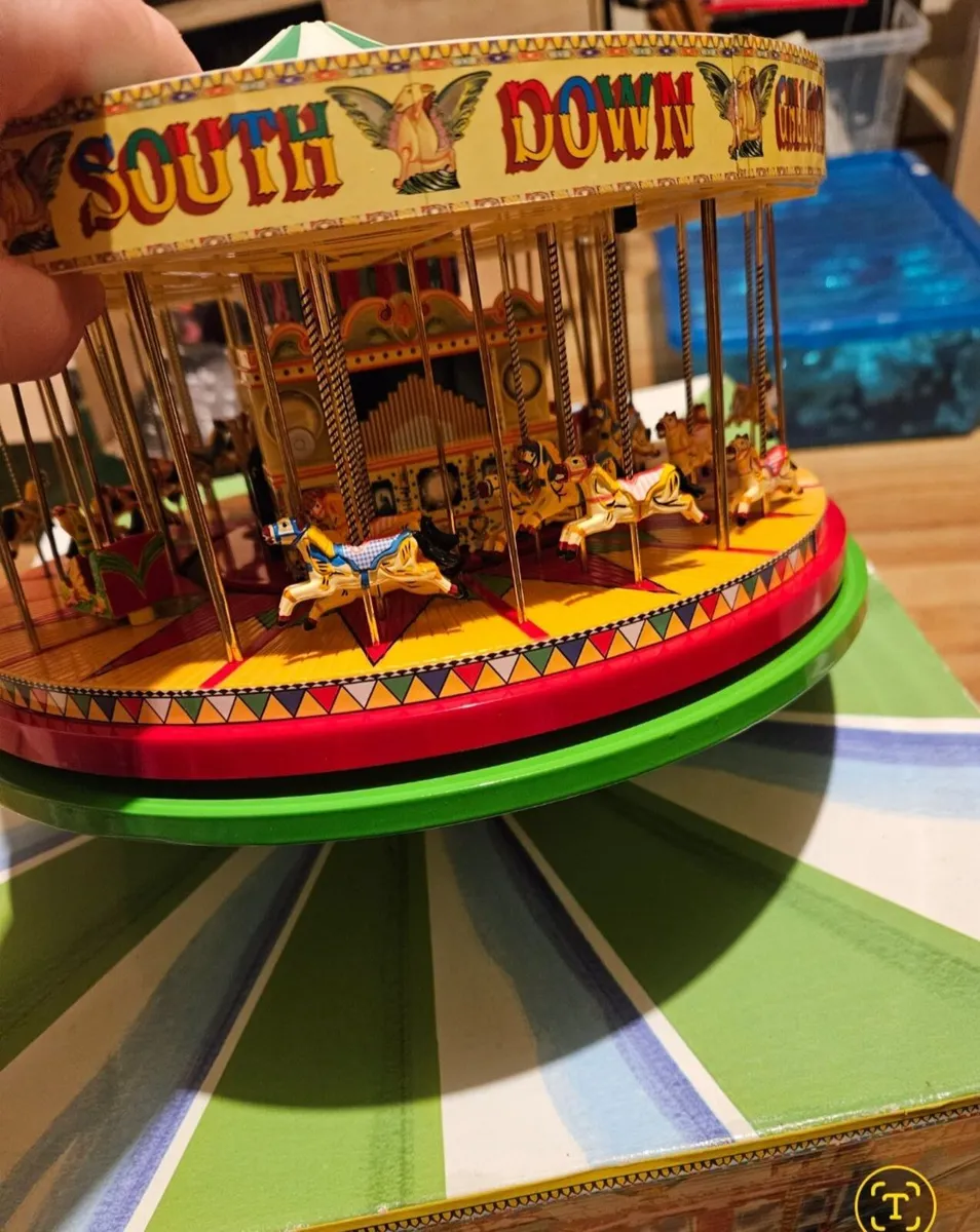 Vintage Corgi Fairground Carousel - Image 4