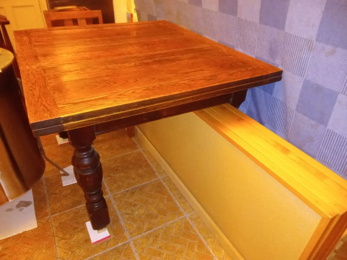 Dining Table Oak Extending with 3 Chairs - Image 1