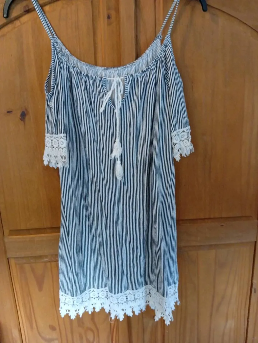 Ladies dresses size 10 - Image 2