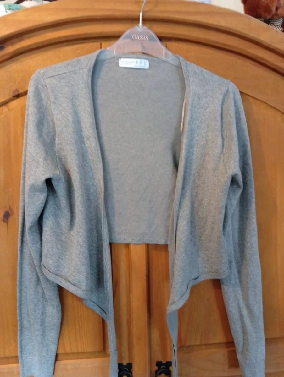 Ladies cardigans size 10 - Image 3