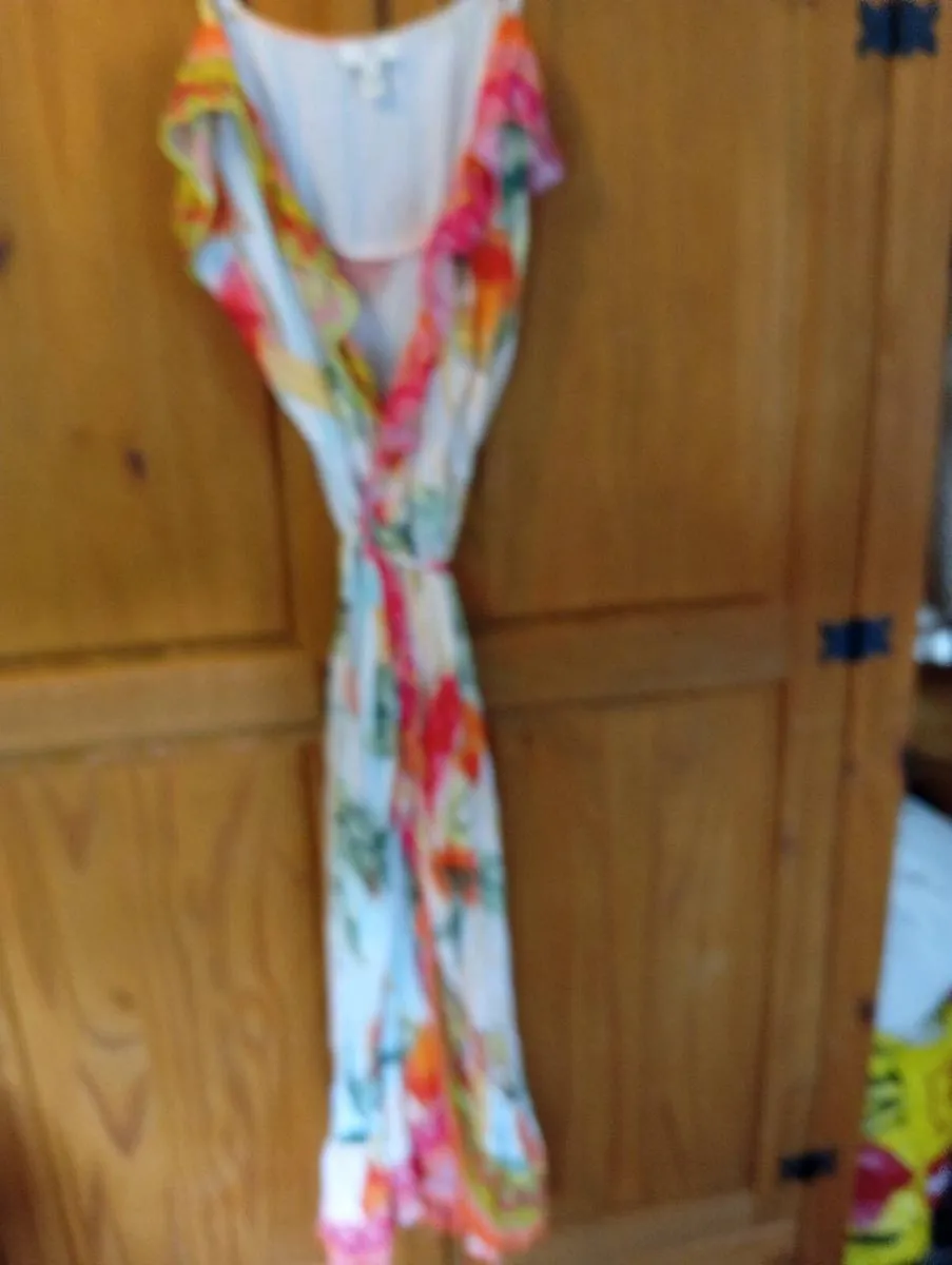 Ladies River island wrap dress size 10 - Image 3