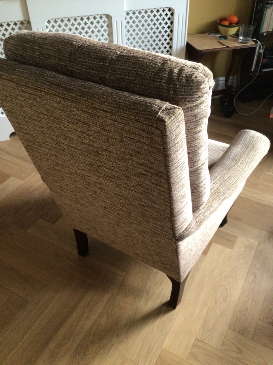Sitting Room Chair - Image 3