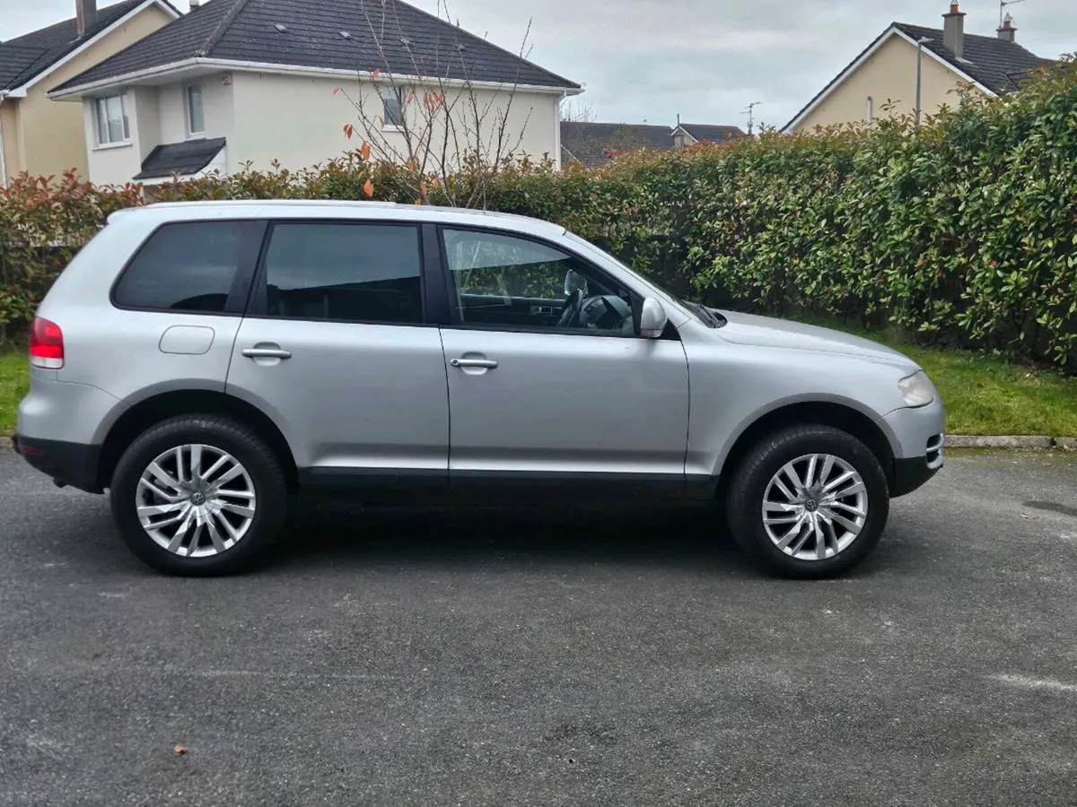 2019 VW Touareg Genuine Alloys - Image 3