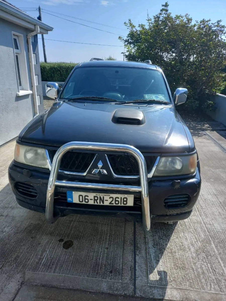 Mitsubishi pajero sport - Image 3