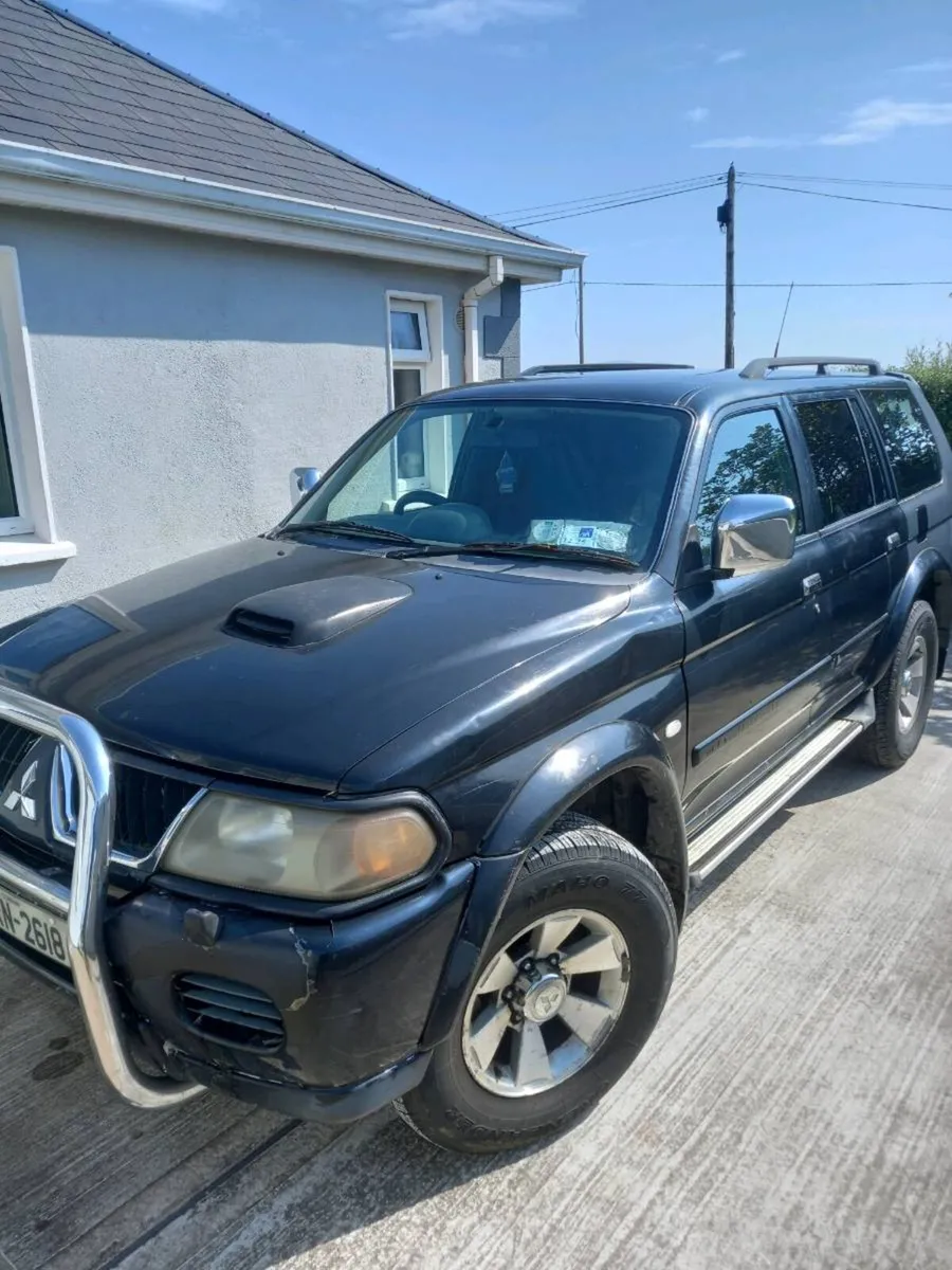 Mitsubishi pajero sport - Image 4