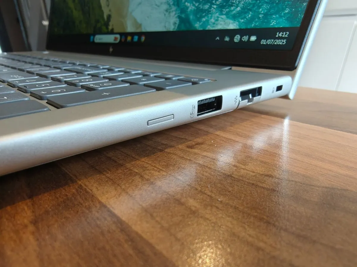 HP Elitebook 660 G11 | Intel Ultra 5 | 16GB | 512B - Image 4