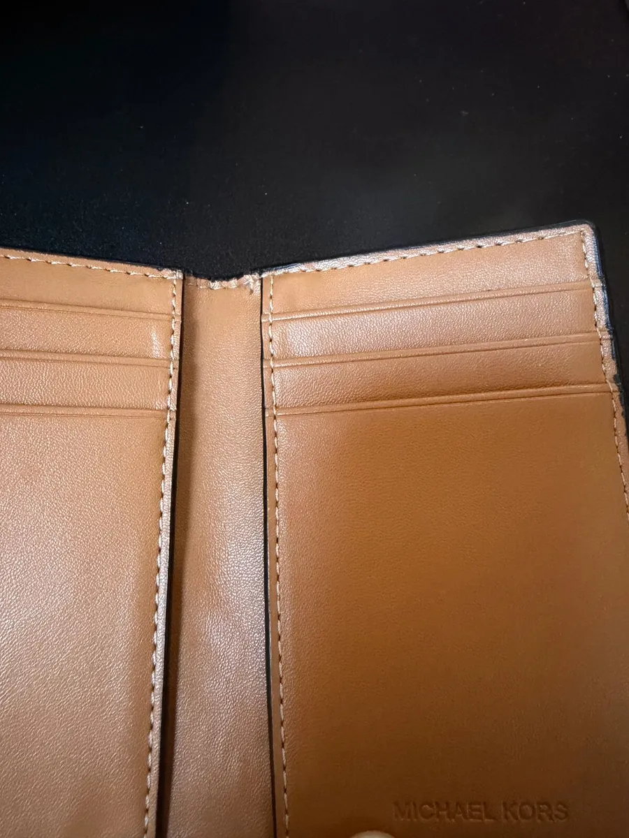 Wallet - Image 2