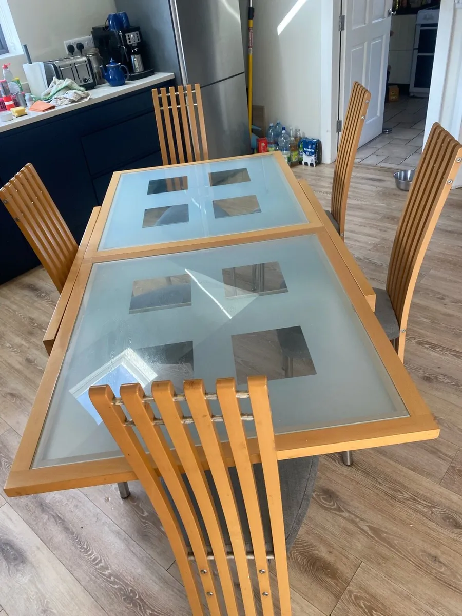 Table chairs - Image 1