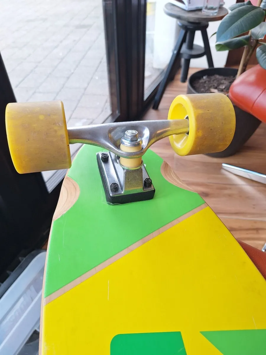 Skateboard - Image 1