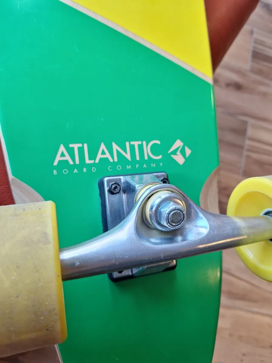 Skateboard - Image 4