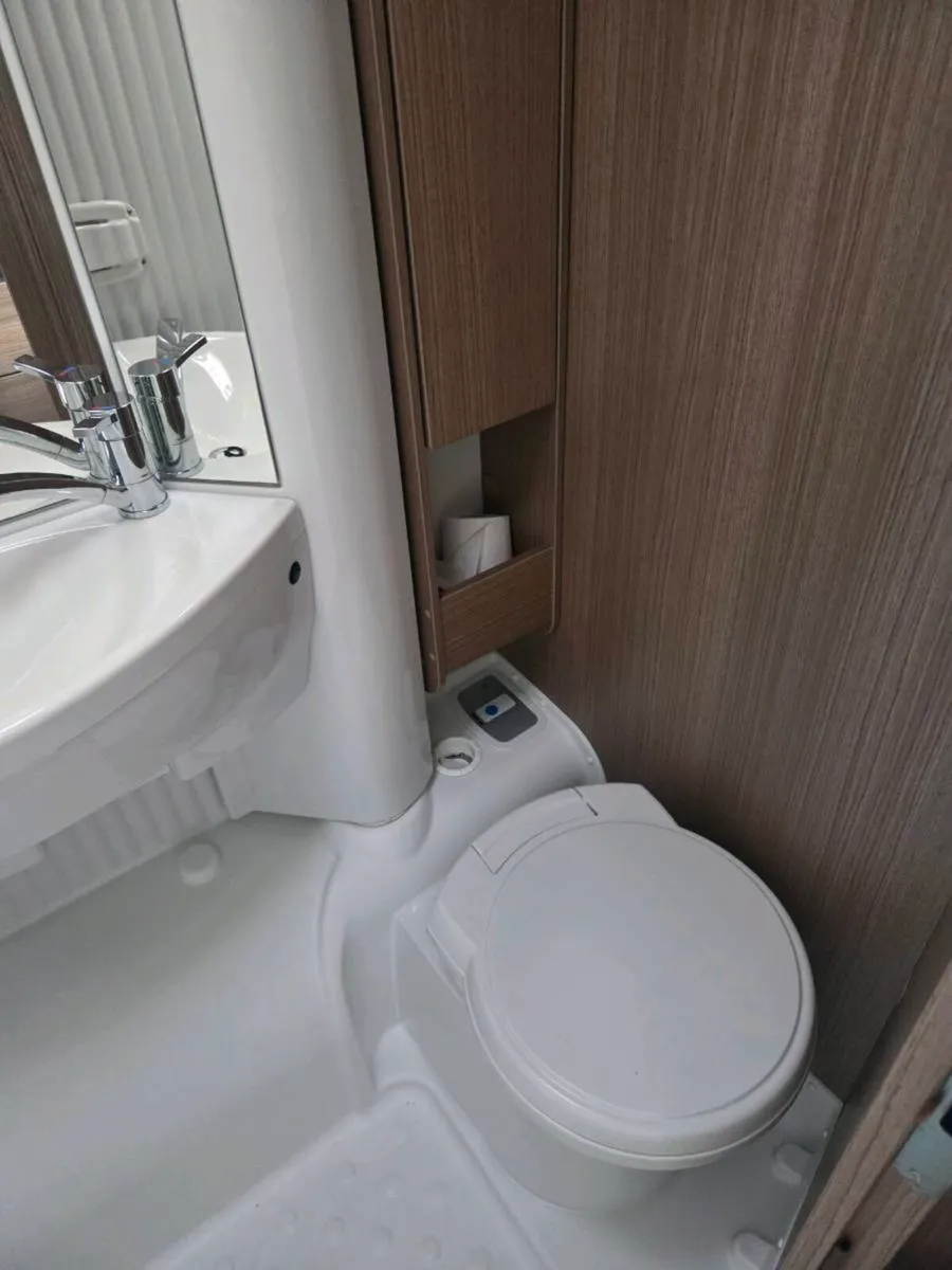 Citroen relay carado motorhome - Image 4
