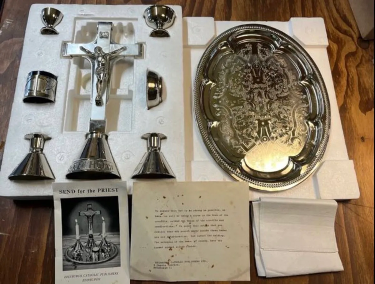 Vintage send for the Priest set - Image 1