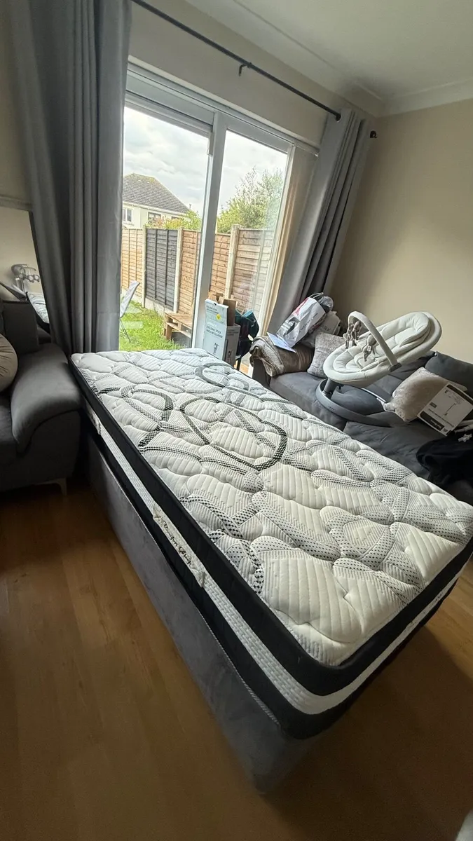 Single bed & Base - Image 1