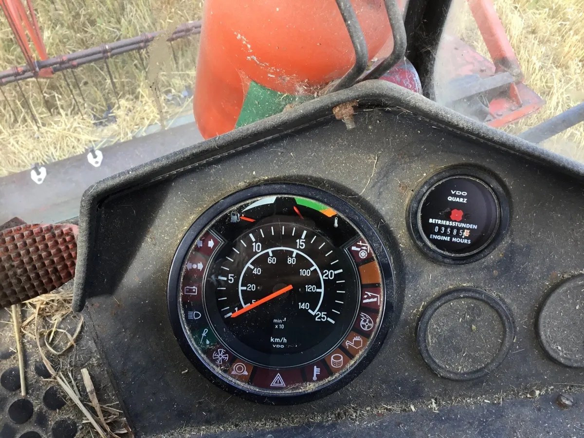 Combine harvester - Image 4