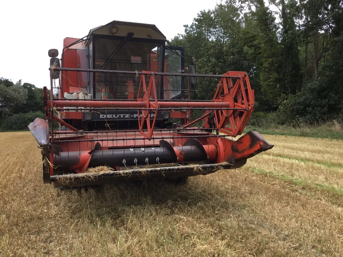 Combine harvester - Image 2