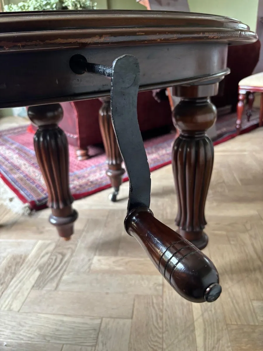 Kitchen table and chairs - Image 3