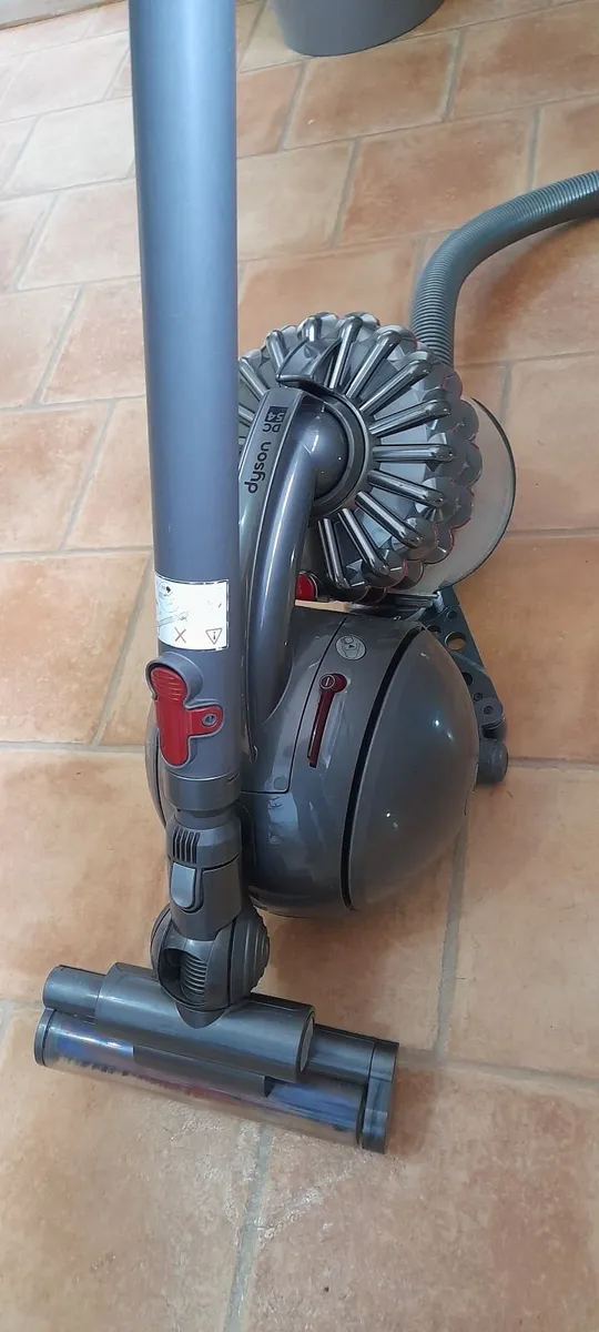 Dyson vacuum/Hoover cleaner - Image 2